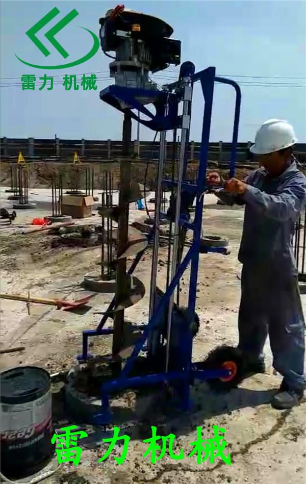 管樁掏土機(jī).jpg 管樁掏土機(jī).jpg