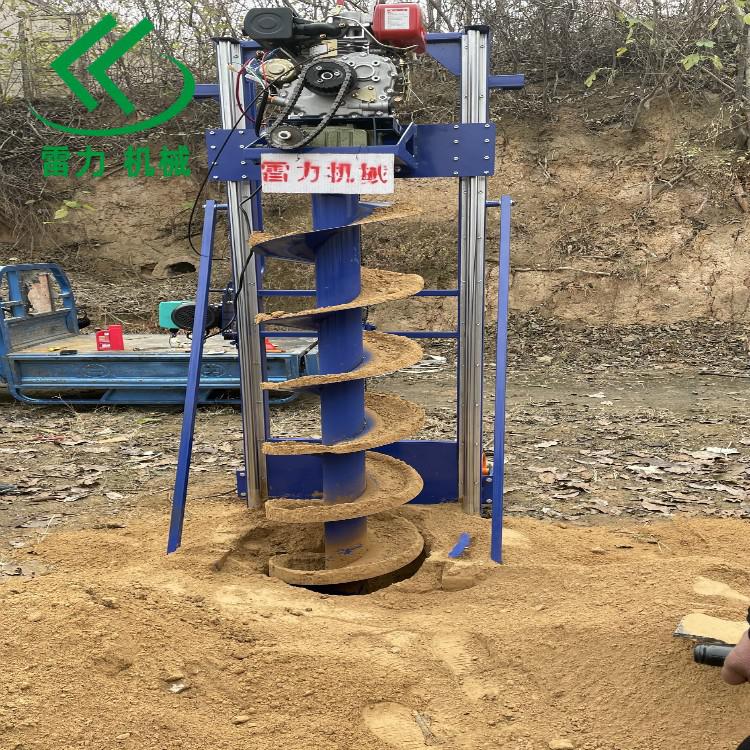 小型打樁機(jī).jpg 小型打樁機(jī).jpg